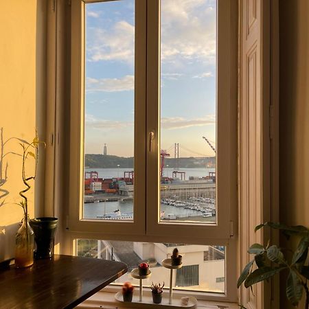 Embassy Arriaga Private Elegance Rooms In Stylish Shared Apartment Lisabona Exterior foto
