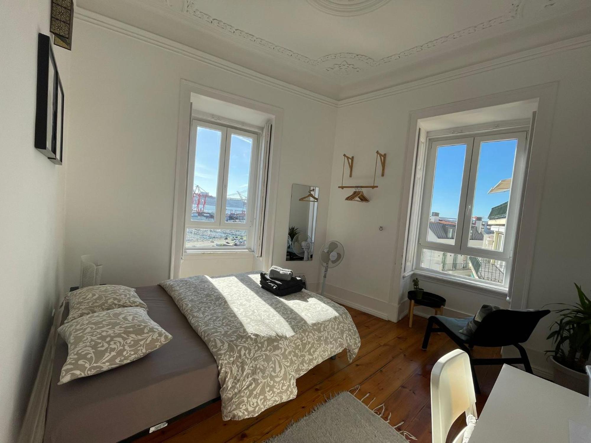 Embassy Arriaga Private Elegance Rooms In Stylish Shared Apartment Lisabona Exterior foto