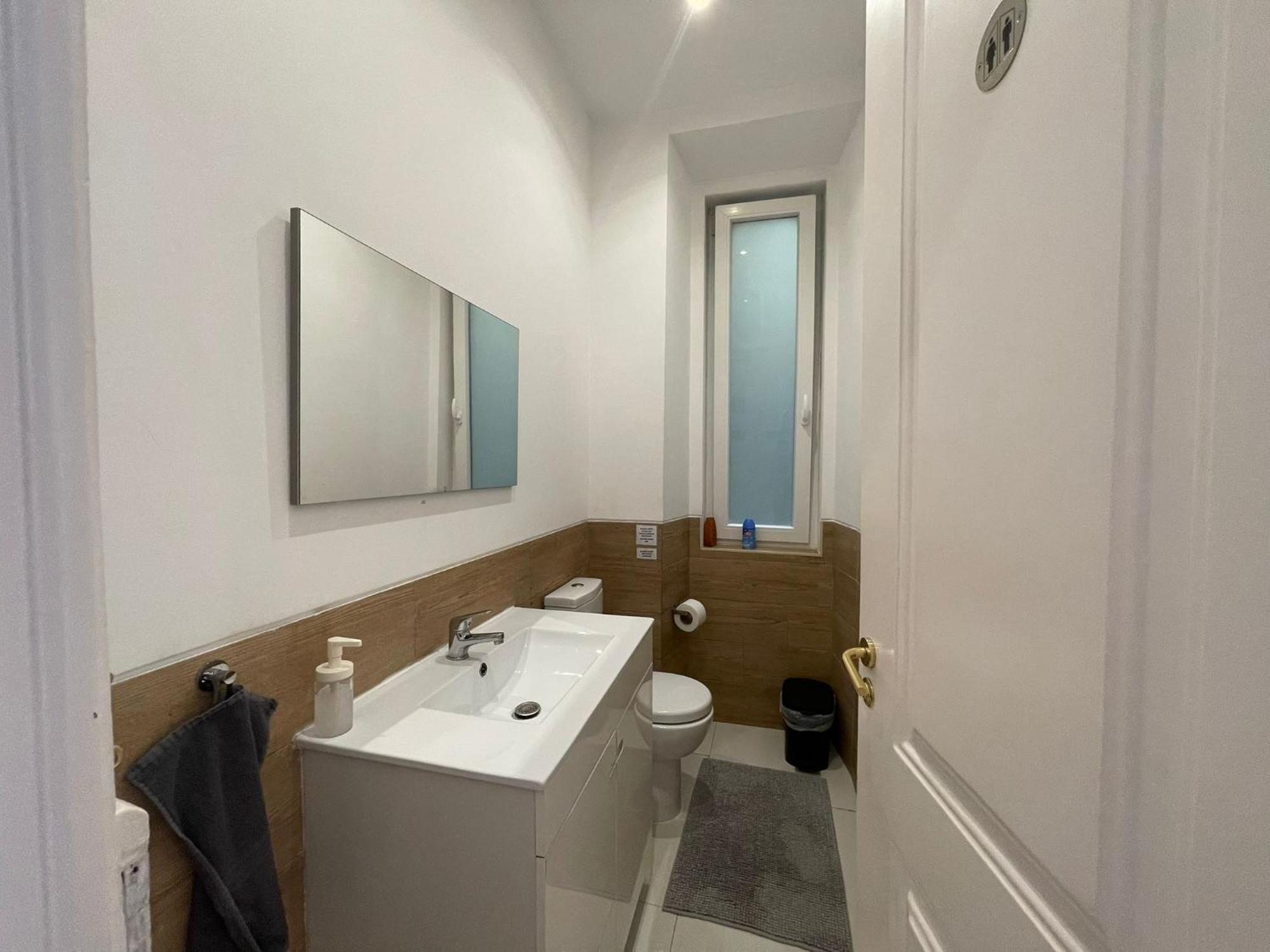 Embassy Arriaga Private Elegance Rooms In Stylish Shared Apartment Lisabona Exterior foto